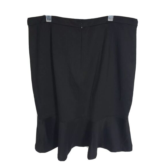 The Limited Skirt Size 10 Black Knee Length Flare Hem Stretch Rayon Polyester - Picture 2 of 12